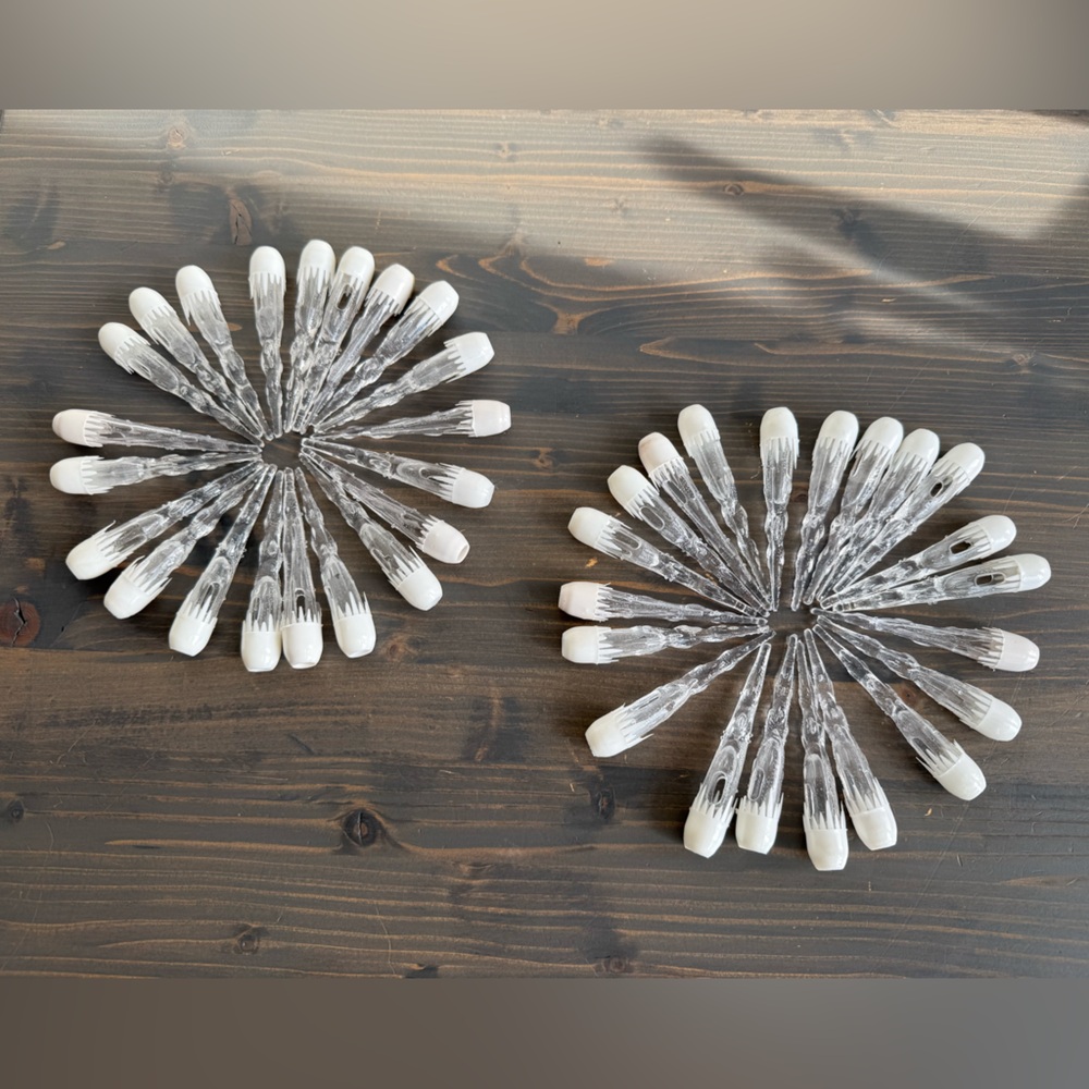 22 vintage plastic mini light icicles